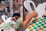 ブラジル人さん、天才的すぎる寿司の食べ方を生み出してしまう