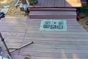 海外の配送業者の映像に海外が衝撃！←こんなんいたら怖すぎるわ　海外の反応