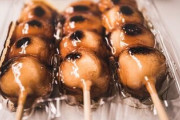 着物マムとスータンがみたらし団子作り！「すーたんのホッペつつきたい♪」「お団子美味しそう！」海外の反応