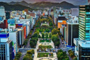 海外「札幌はスープカレーが美味しい」テレビ塔から見た札幌大通公園の写真を見た海外の反応