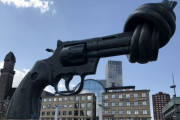 海外「平和なスウェーデンがヨーロッパの銃犯罪の首都になった理由」