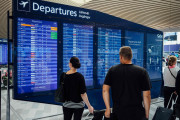 ロシアを出国する航空便に予約殺到！←「壁を建設しろ」（海外の反応）