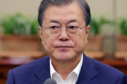 韓国人「世界初…ひとりぼっちの大統領をご覧ください」