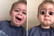 男の子「うえ～ん」スマホ（君の顔こうしちゃうぞ！）男の子「あはは！」スマホで自分の顔を見た坊やが一気に笑顔に！