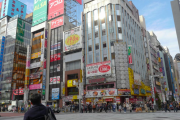 海外「東京に住んでる奴だったらどうってことない写真だなｗｗｗ」外国人が撮影した新宿の写真が話題に