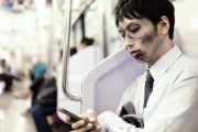 海外「おかしい！日本で中国系の企業に入社したんだけど、週末に何人も仕事に来てる」