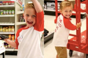 5歳の誕生日に夢を叶えた少年！憧れのスーパーマーケットで店員として働いた思い出の一日