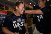 海外「兄弟のようだ」大谷翔平と山本由伸がシャンパンファイトを楽しむ様子に海外大興奮！（海外の反応）