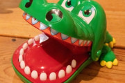 スーパーイタイワニー家族みんなで作ろう！「閉じる歯は毎回ランダムなのですか？」「なんという傑作でしょう😍」海外の反応