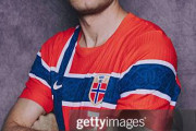 【W杯】ノルウェーFWフリーのハーランドにパスを出さず独り占めシュートで自爆。海外の反応「これは擁護できない」