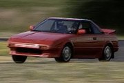 【海外の反応】初代トヨタMR2はマニュアルに限る！（再掲）