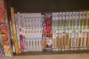 外国人「俺の漫画コレクションはこんな感じだけどお前らはどう？」