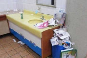 韓国人「日本人が韓国のトイレ文化を侮辱！」韓国人はトイレの後に手を洗わないのに、トイレで歯を一生懸命歯を磨いている！　韓国の反応