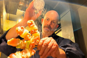 海外「凄い！」日本の焼き鳥を極めたカナダ人に海外興味津々！（海外の反応）