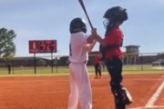 【海外の反応】「心が癒された」少年野球でのメジャー級のスポーツマンシップをご覧ください