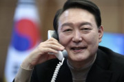 【韓国の反応】３カ国と電話を終えた尹新大統領と文大統領の違いとは、韓国「アメリカの次は中国に電話するべき」