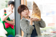 タイ人「日本のスーパーのアレは最高！」タイ人に日本のスーパーで何を買うか聞いた結果！【タイ人の反応】