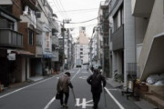 海外「日本で母娘が餓死。コロナウイルスによる厳しい貧困を明らかにする」