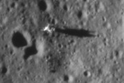 外国人「アポロ11号と12号の写真はインドの月探査機から撮影されている」