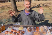 エリックさんが日本のパンを食べまくる⁉外国人「具材も豊富で美味しそう！！」