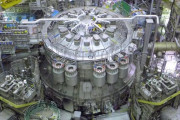 海外「次世代エネルギー。世界最大の核融合炉。日本のJT-60SA」→「まるでFF7だな」