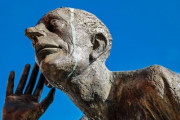 教えて！欧米人に聞いてみたい質問を聞いてみました！「アメリカでは何でも大きい」「州の違う人は、おそらく全員が違う答えを持っている」海外の反応