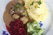 スウェーデン「お前らの国にも母親の料理の定番ってある？」