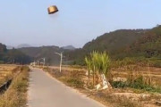 花火で鍋がどのくらい吹っ飛ぶのか…段階的に強力にした実験