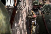 海外「未だにボルトアクションのモシンナガンを使っているロシア軍www」