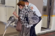 海外「日本人は本当に同じ人類なのか？」 日本の駅で撮影された日常光景が世界的な話題に