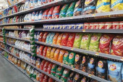 日本のおやつのチョコレートづけポテチって一体なんなの！？「アメリカになくてガッカリだ！」「好きだから絶対気に入る」海外の反応
