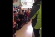 中国の幼稚園教諭「日本人嫌いな人―？」　園児「はーい」　教諭「おうちの日本製品は壊しましょう」