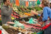 外国人が日本大阪でローカルフードを食べ尽くしてみた！「お腹がすいたぁ！」「私も日本へ旅行したい！」「君たちはインスピレーションをくれる」海外の反応