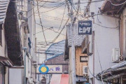【画像】中国人「京都の街は電線だらけ、昔の中国みたいで居心地がいい」　中国の反応