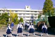 日本の女子学生による学校紹介が面白すぎるｗｗｗ外国人「アニメより現実の生徒会の方が面白い」