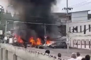 海外「中国の戦闘機が市街地に墜落したようだ」