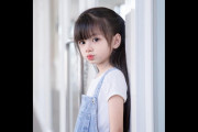 日本のアニメのシャツを着る「タイの6歳の女の子」が可愛すぎる！【タイ人の反応】