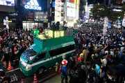 海外「世界は日本の規律を見習うべき！こんな整備されたイベントなんか・・・」ハロウィンの渋谷の警備、外国人の反応は？