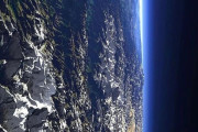 韓国人「宇宙から見たヒマラヤ山脈がすごい…ﾌﾞﾙﾌﾞﾙ」