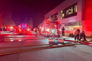 巨大ニシキヘビが脱走し学校が火事に。飼育していた教師はこれに反論