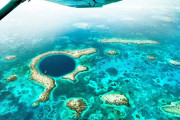 【海外】「グレートブルーホールの深海で見つけた驚きと不安の光景」