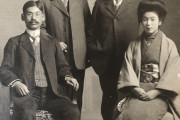 海外「昔の日本人男性が洋服を着ているのはなぜ？ 裕福の象徴だったの！？」1910年に撮影された日本人の曽祖父母の写真を発見したぞ！！