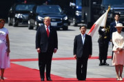 天皇陛下、最初の国賓としてトランプ大統領と会見　海外の反応