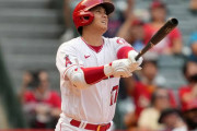 【海外の反応】大谷翔平が再びトラウトを突き放す33号弾！「クレメンスの呪いを打ち破った」