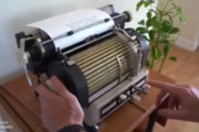 1,172文字搭載！？1940年代の「日本製タイプライター」が海外で話題に