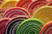 ねっとりとしたキャンディはどのように作られているのか「美しい！」「一生分の砂糖菓子」海外の反応
