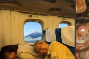 「日本人がこうやって富士山撮影させてくれた」外国人がほっこりした投稿集が話題