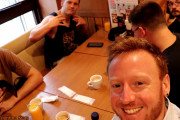 日本旅行にきた外国人さんたち、とっても楽しそう。思わずほっこりしてしまいますね