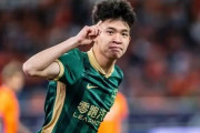 中国の18歳天才FW、欧州移籍説はすべてデマ？中メディア失望→中国人「三笘薫のように一歩ずつ上り詰めよう」「日本人選手は謙虚」【海外の反応】