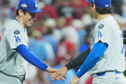 【海外の反応】大谷翔平のPS初勝利＆佐々木朗希の初セーブでド軍が地区S先勝！「2人のメンタルが凄い」